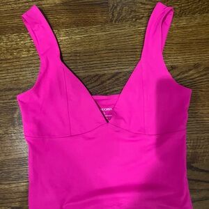 ReoRia Hot Pink V-Neck Sleeveless Top